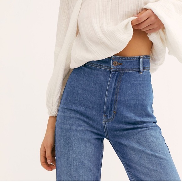 Mindy Rigid Flare Jeans - Picture 3 of 8